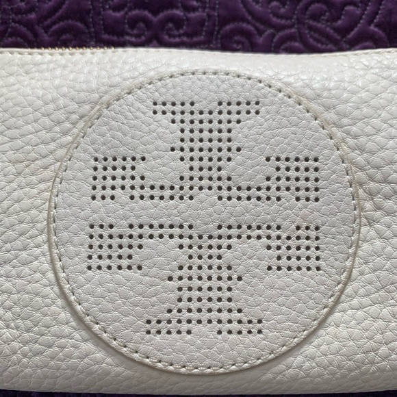 Authentic Tory Burch off white crossbody bag - Picture 8 of 9